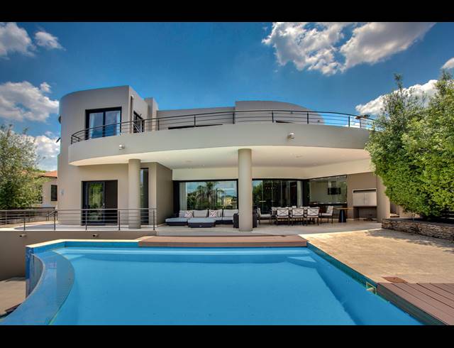 6 BEDROOM HOUSE FOR SALE IN DAINFERN VALLEY ESTATE